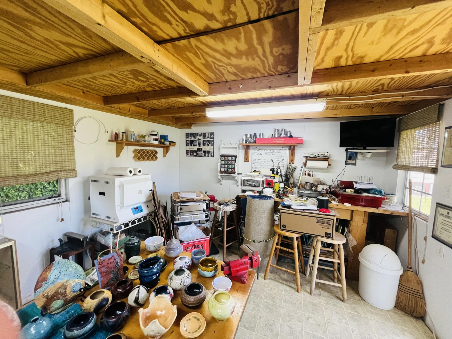 2626 Dorchester DR - Photo 9