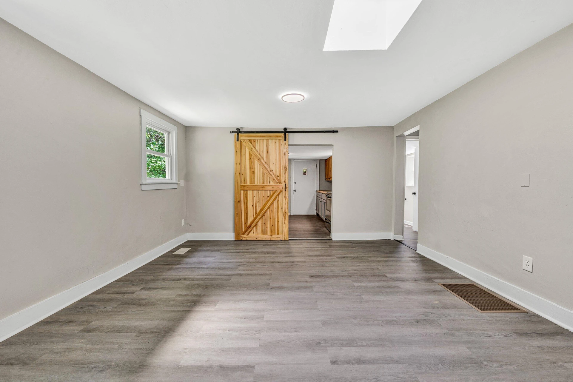 1430 Deborah LN - Photo 4