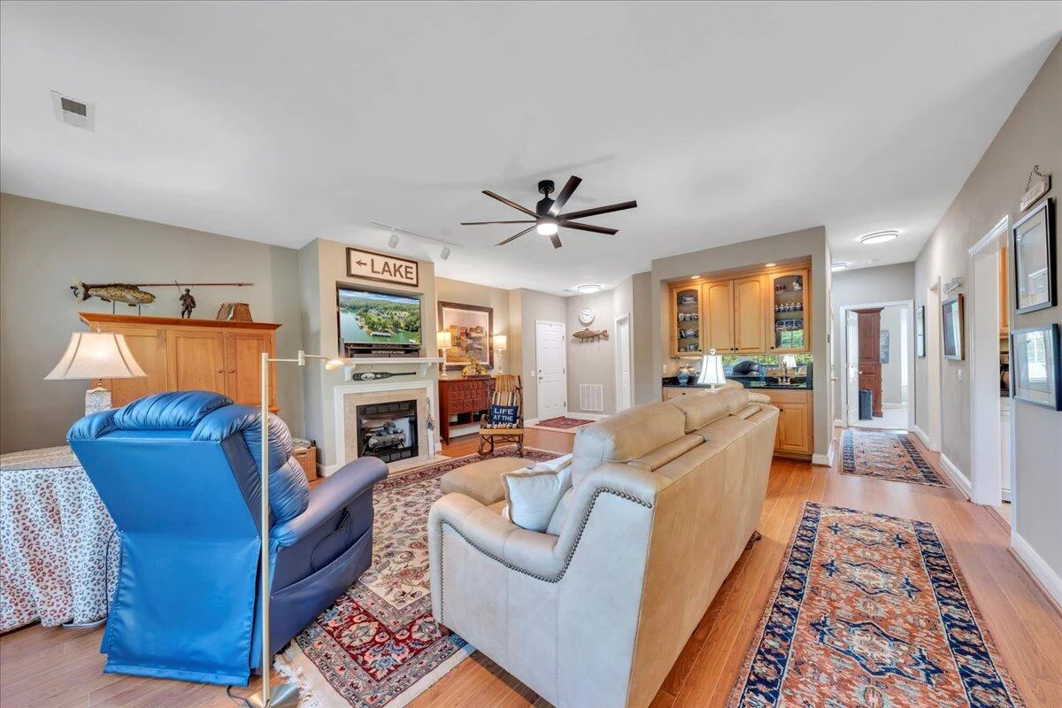 305 South Pointe Shore DR - Photo 25
