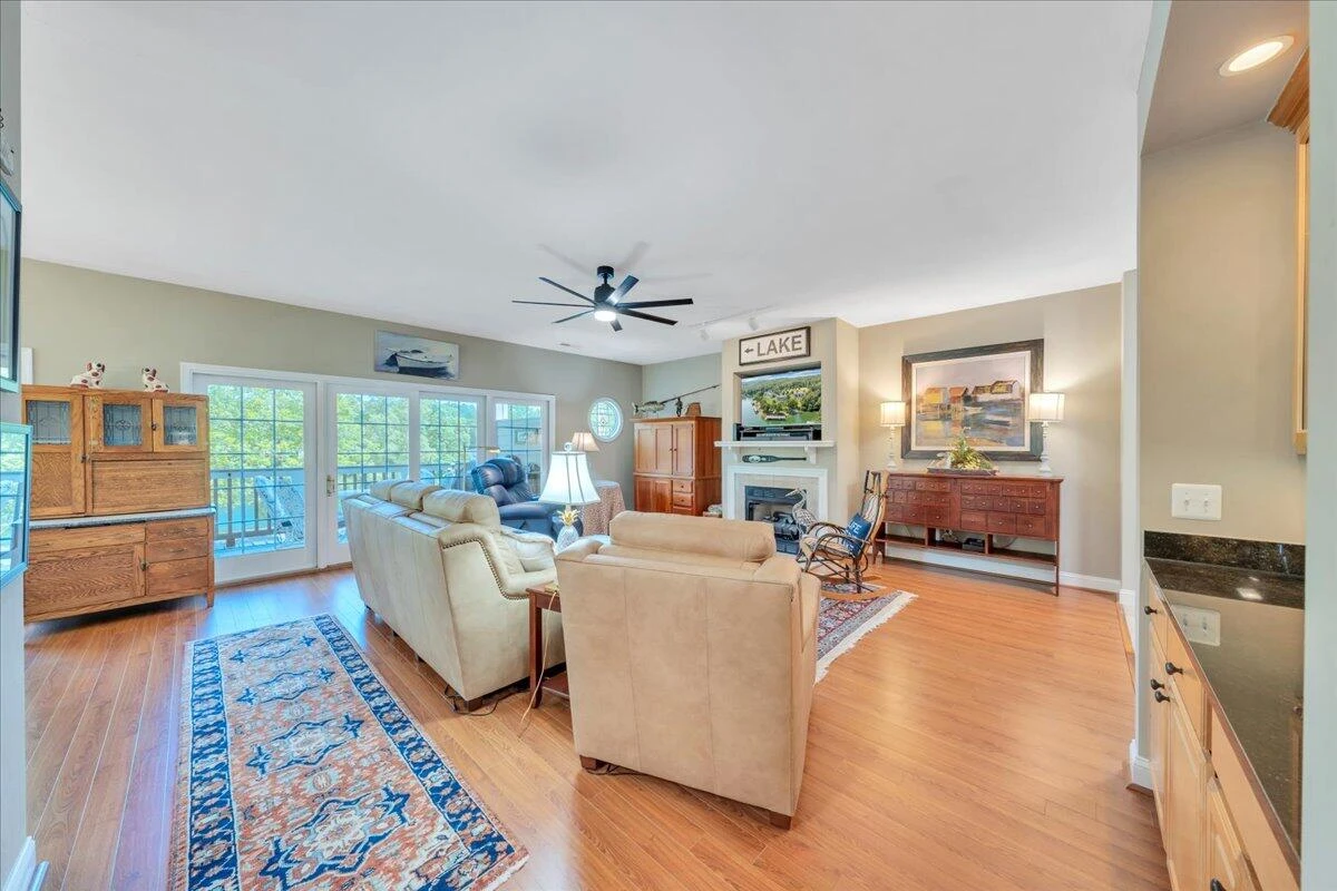 305 South Pointe Shore DR - Photo 26