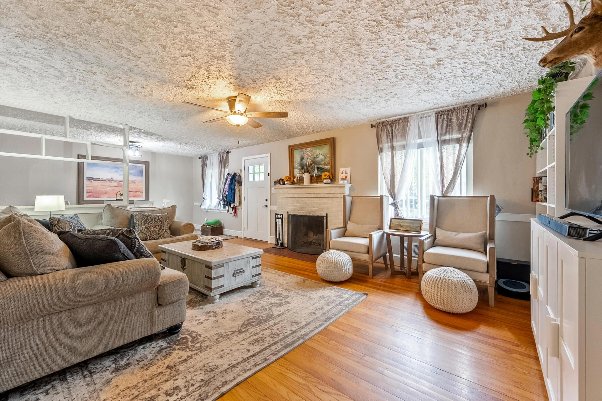 2535 Vancouver DR - Photo 10
