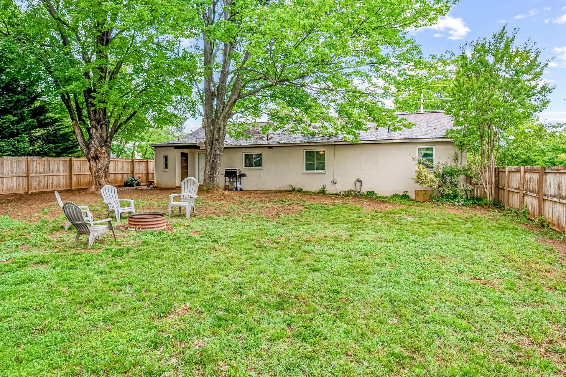 2535 Vancouver DR - Photo 36