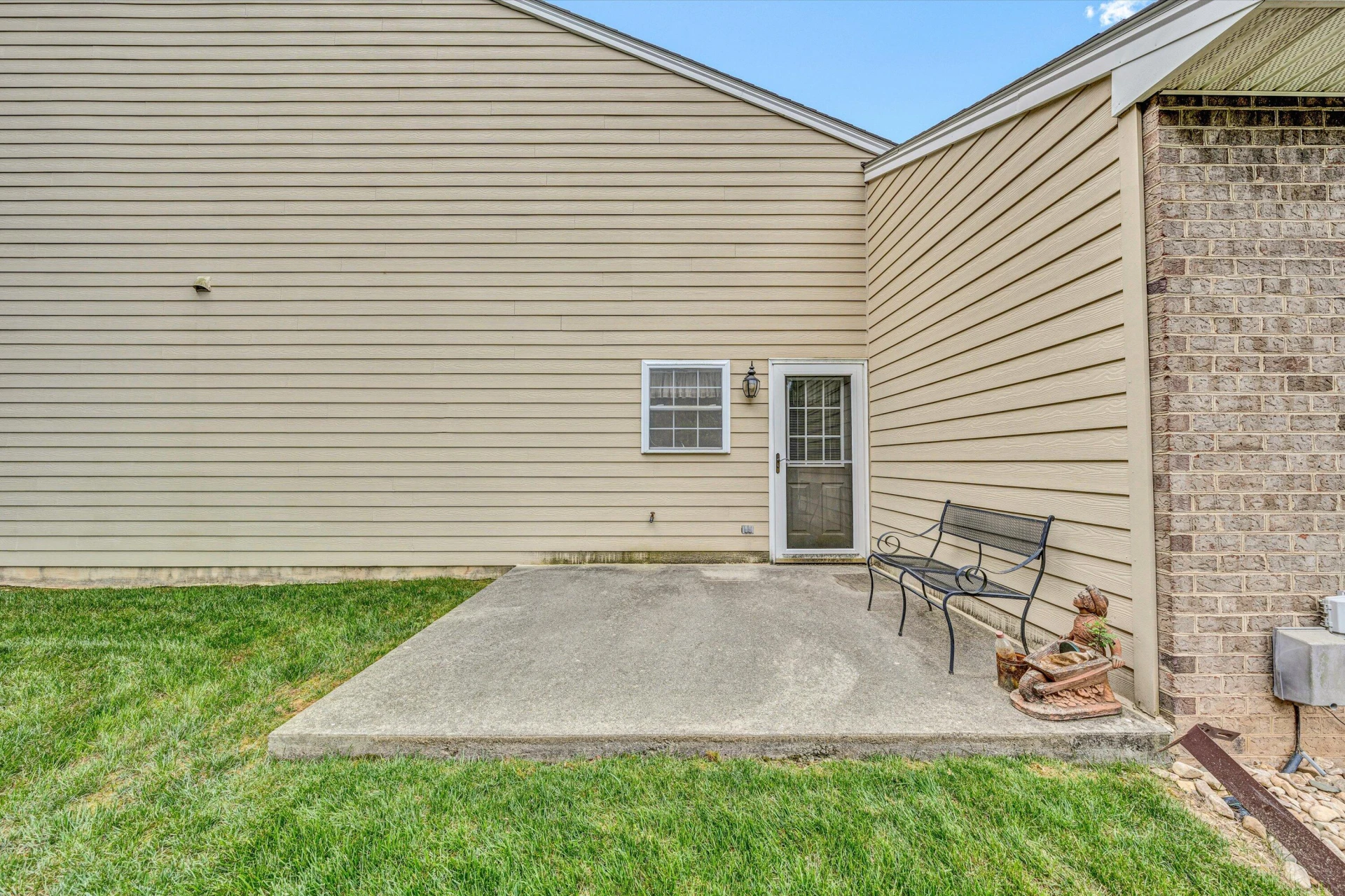 3382 Laurel CIR - Photo 24