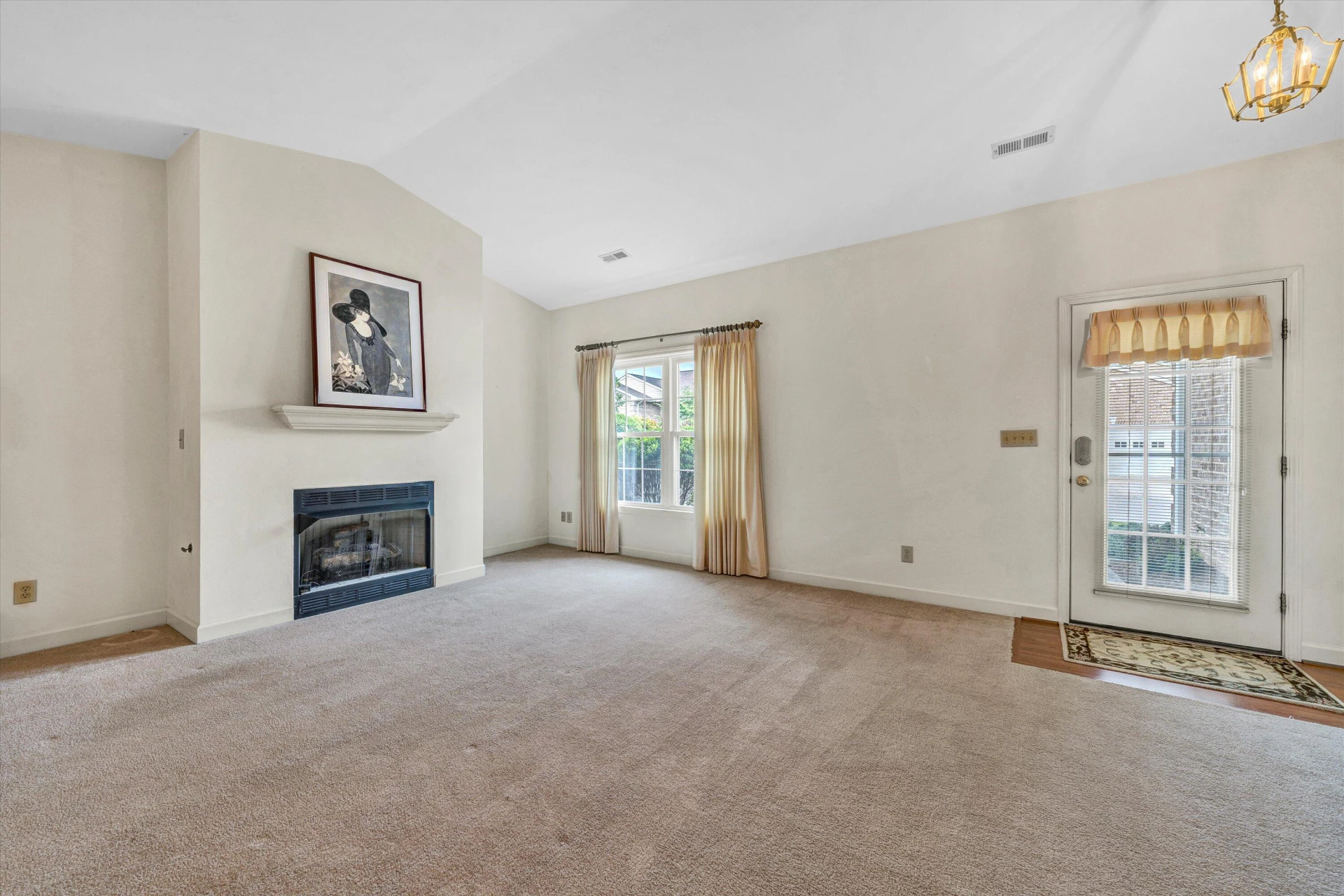 3382 Laurel CIR - Photo 5
