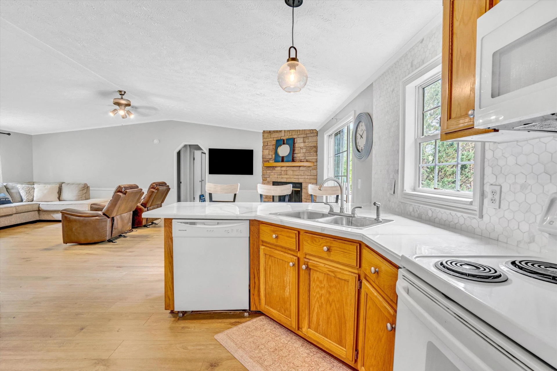 2870 Lakewood Forest RD - Photo 16