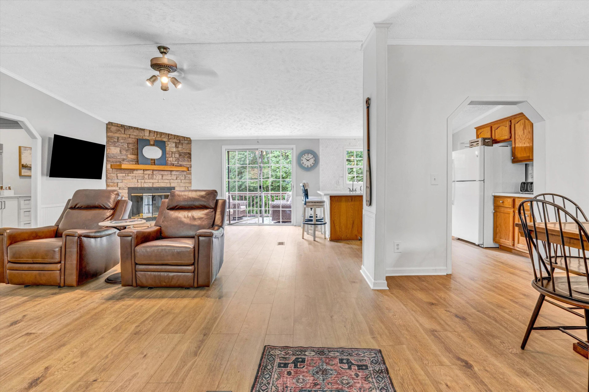 2870 Lakewood Forest RD - Photo 5