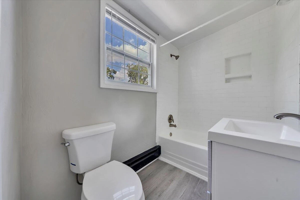 3127 Woodlawn AVE - Photo 39