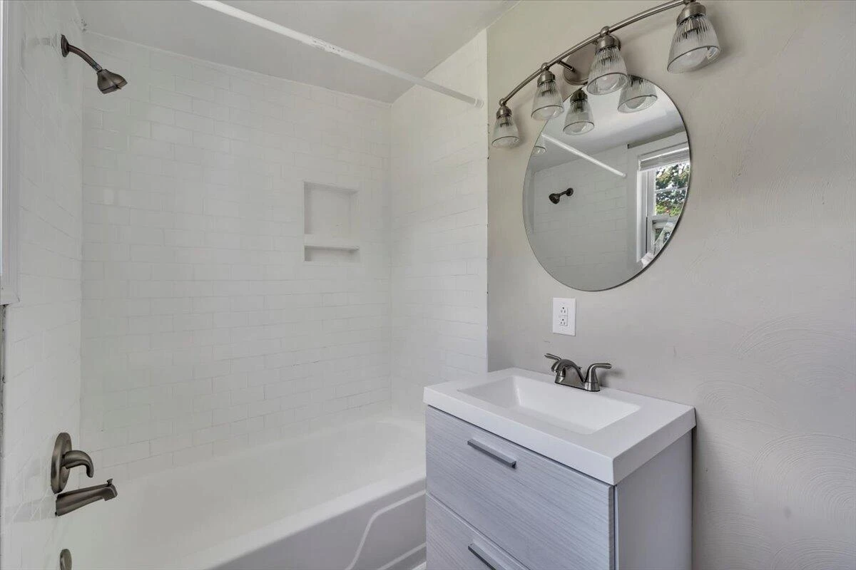 3127 Woodlawn AVE - Photo 41