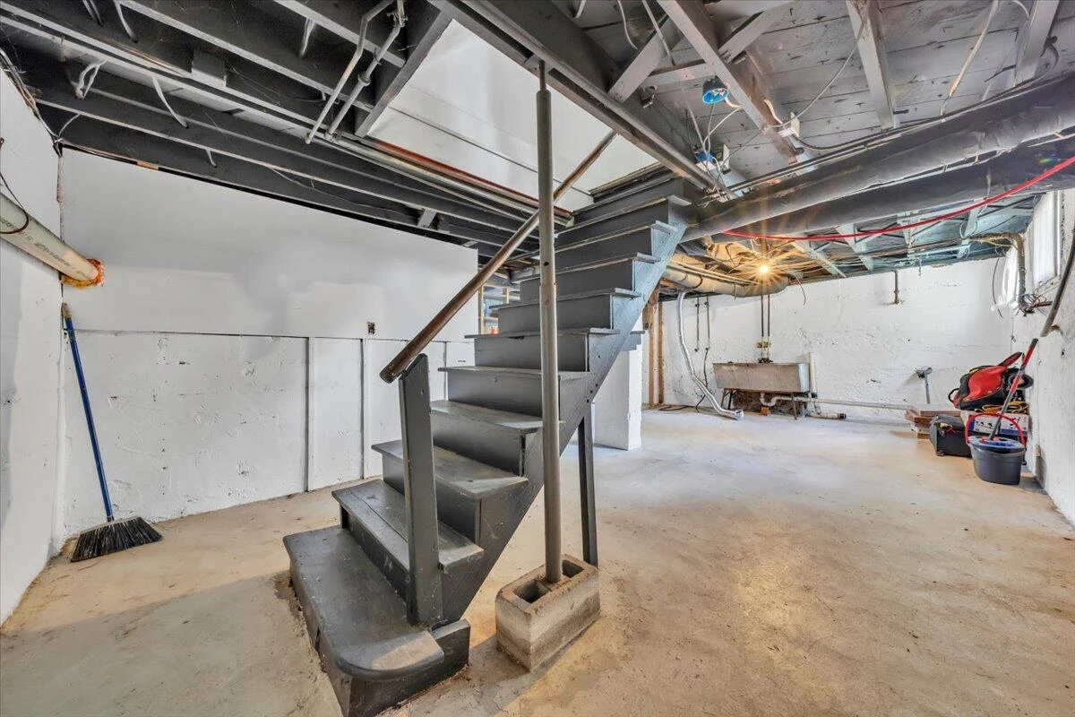 3127 Woodlawn AVE - Photo 43