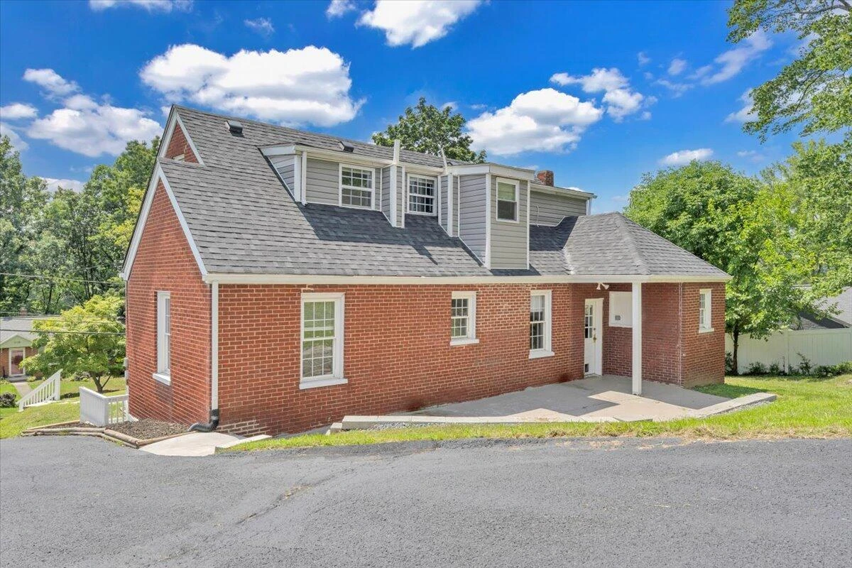 3127 Woodlawn AVE - Photo 46