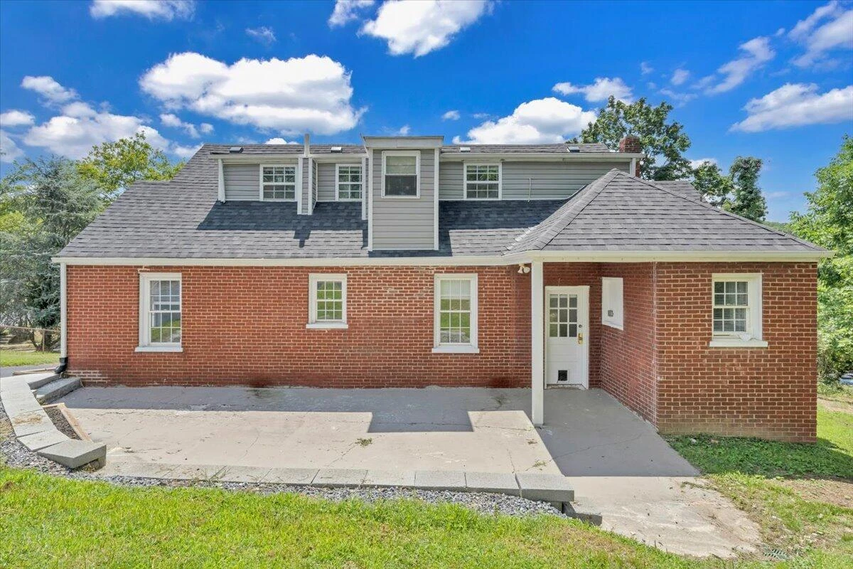 3127 Woodlawn AVE - Photo 49