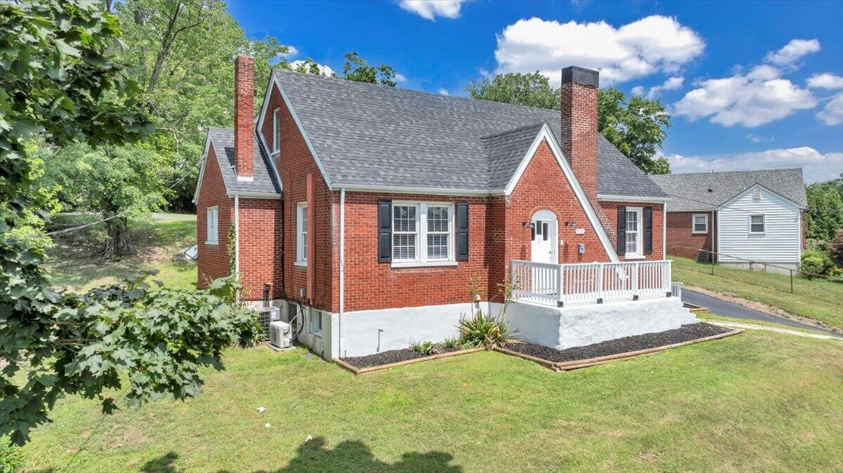3127 Woodlawn AVE - Photo 55