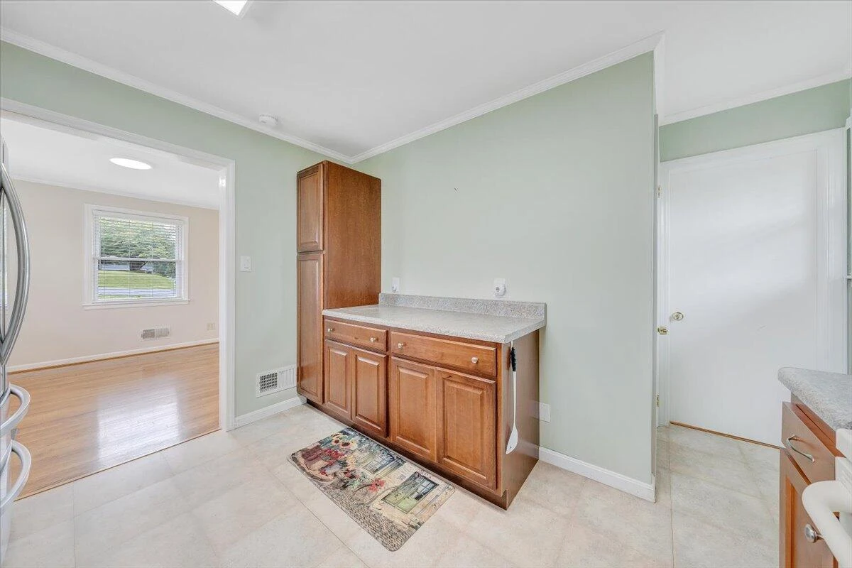 1168 Vivian AVE - Photo 14