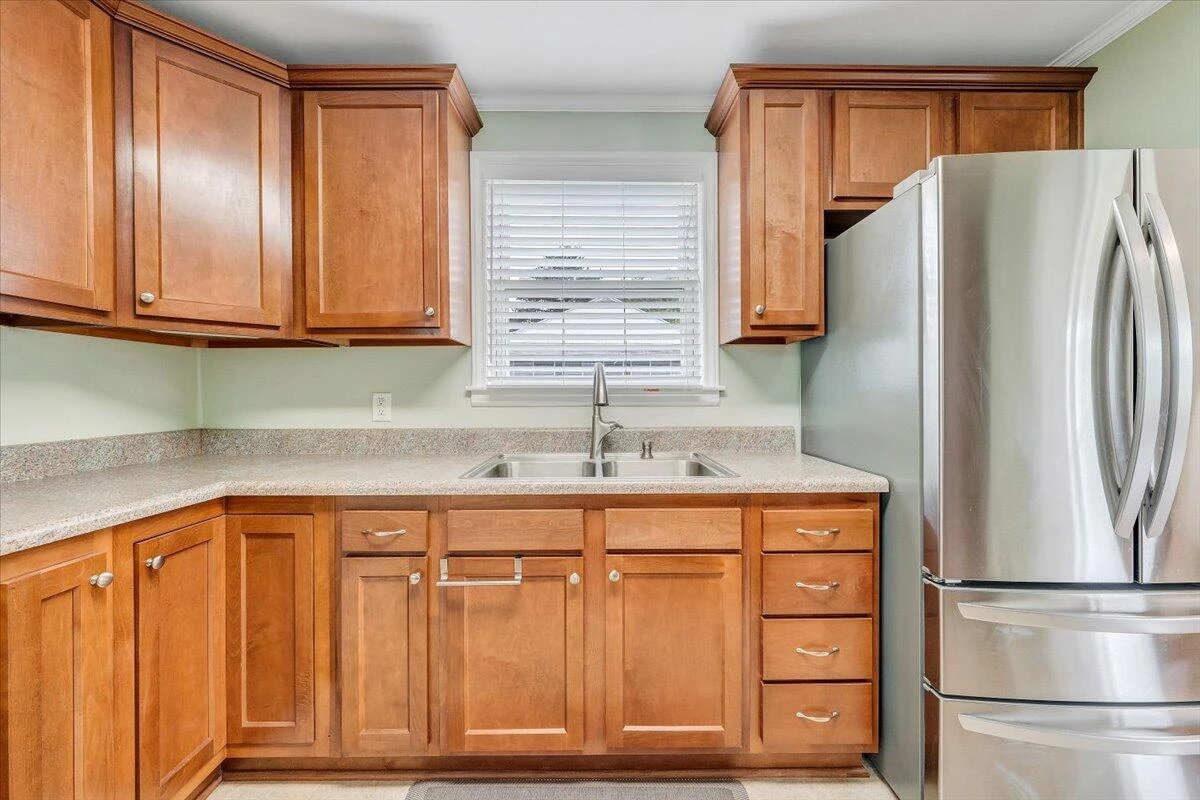 1168 Vivian AVE - Photo 17