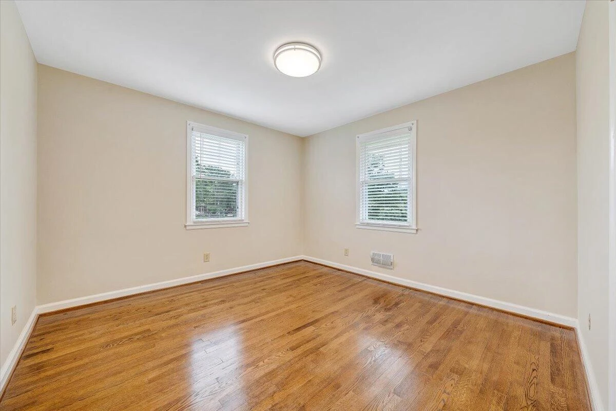 1168 Vivian AVE - Photo 21
