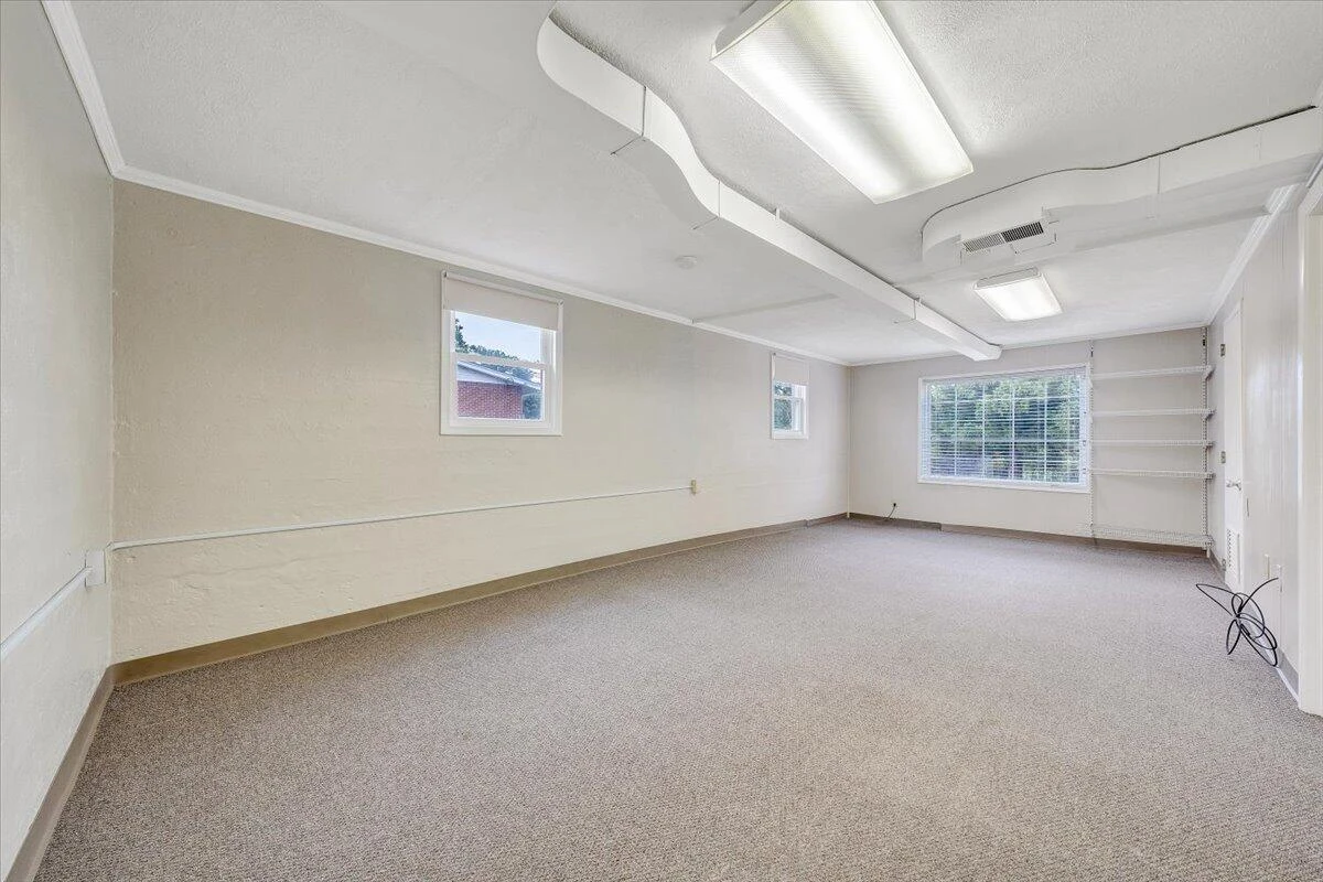1168 Vivian AVE - Photo 29