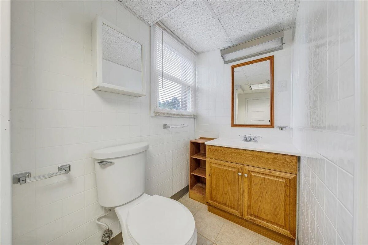 1168 Vivian AVE - Photo 35