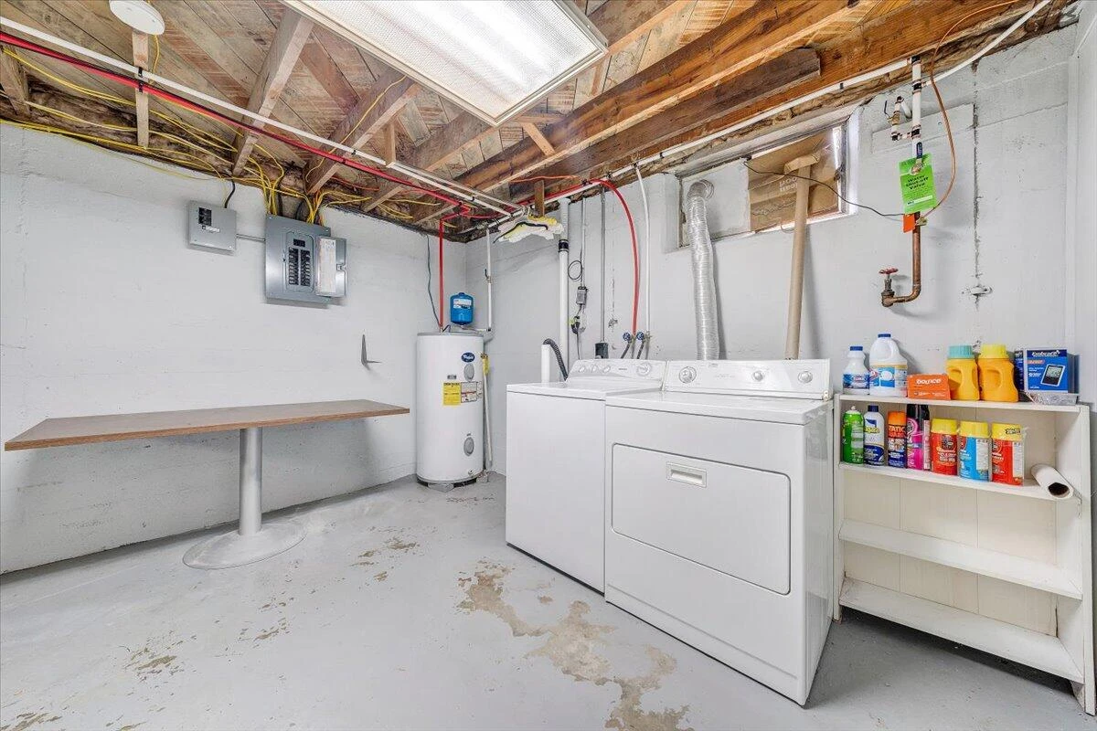 1168 Vivian AVE - Photo 36