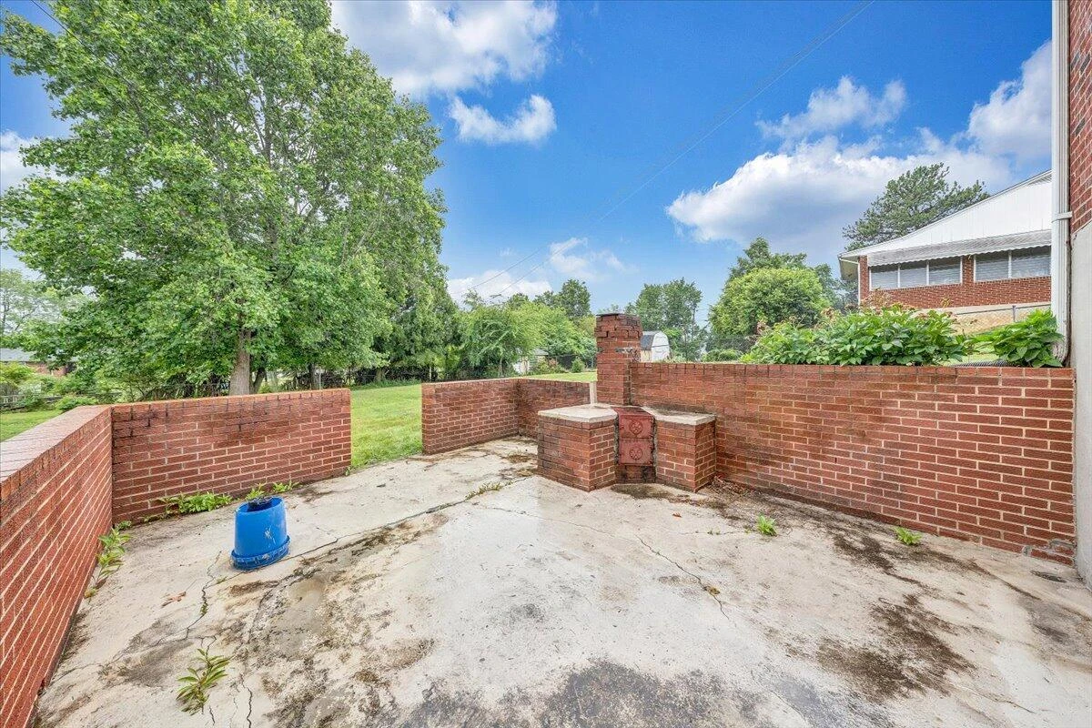 1168 Vivian AVE - Photo 41