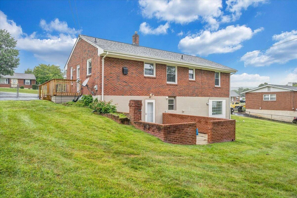 1168 Vivian AVE - Photo 42