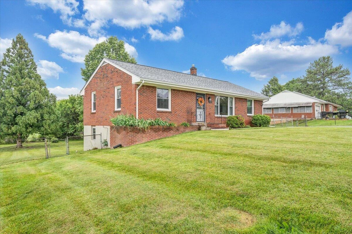 1168 Vivian AVE - Photo 49