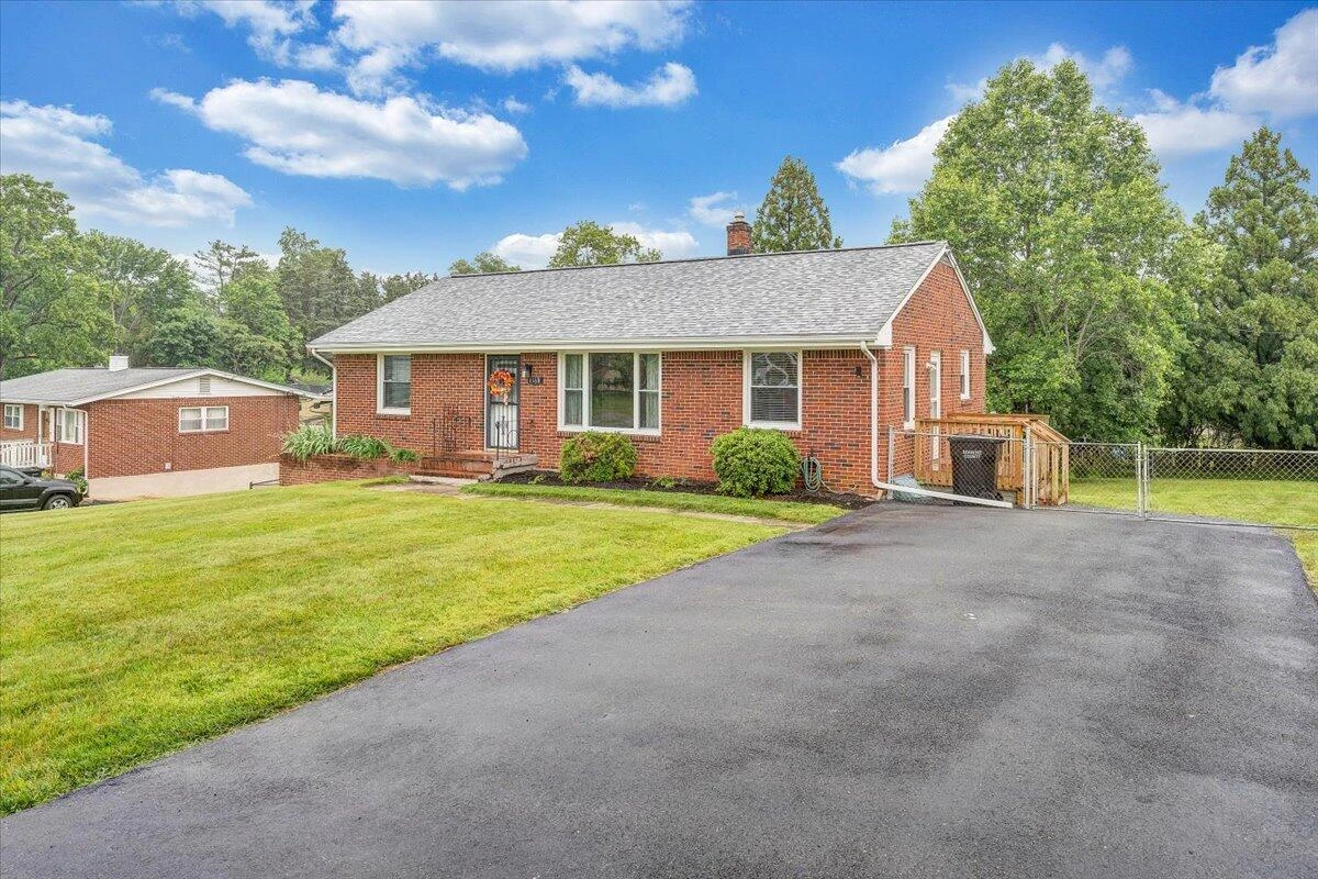 1168 Vivian AVE - Photo 53