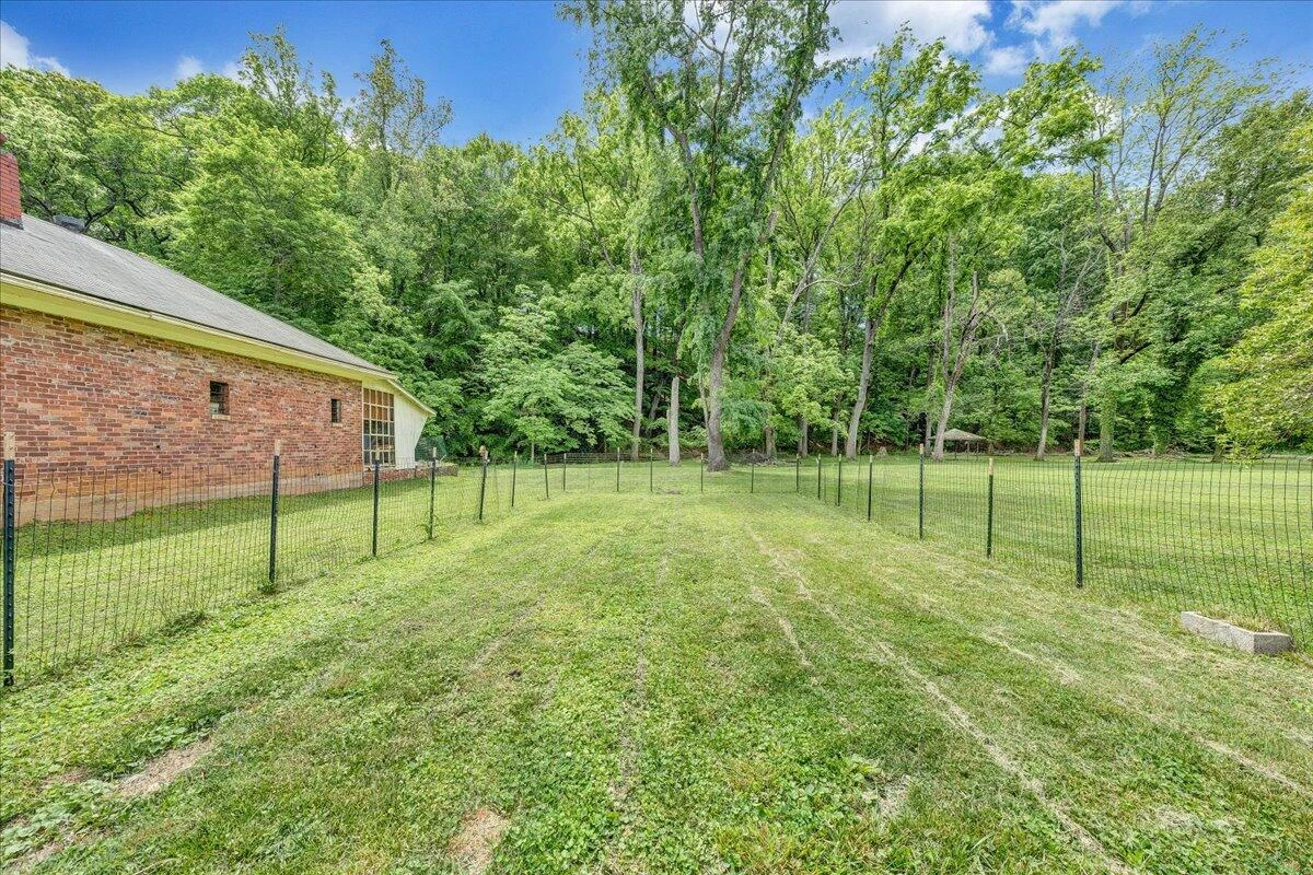 832 Brandon AVE - Photo 13