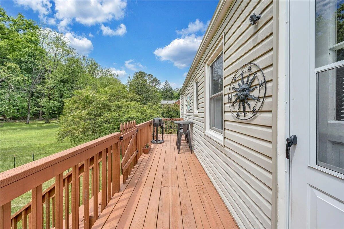 832 Brandon AVE - Photo 17