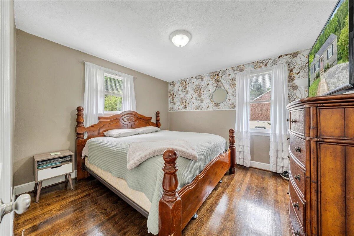 832 Brandon AVE - Photo 23