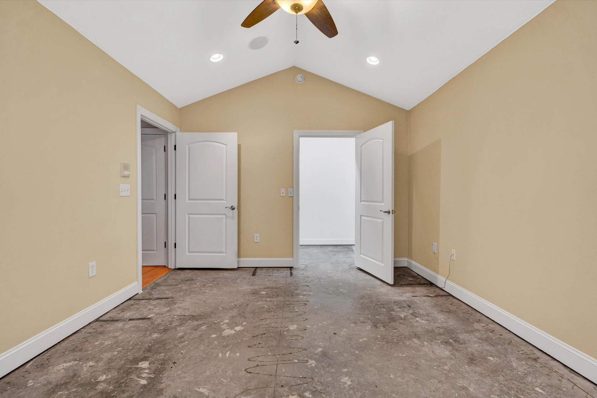 1016 Roanoke BLVD - Photo 18