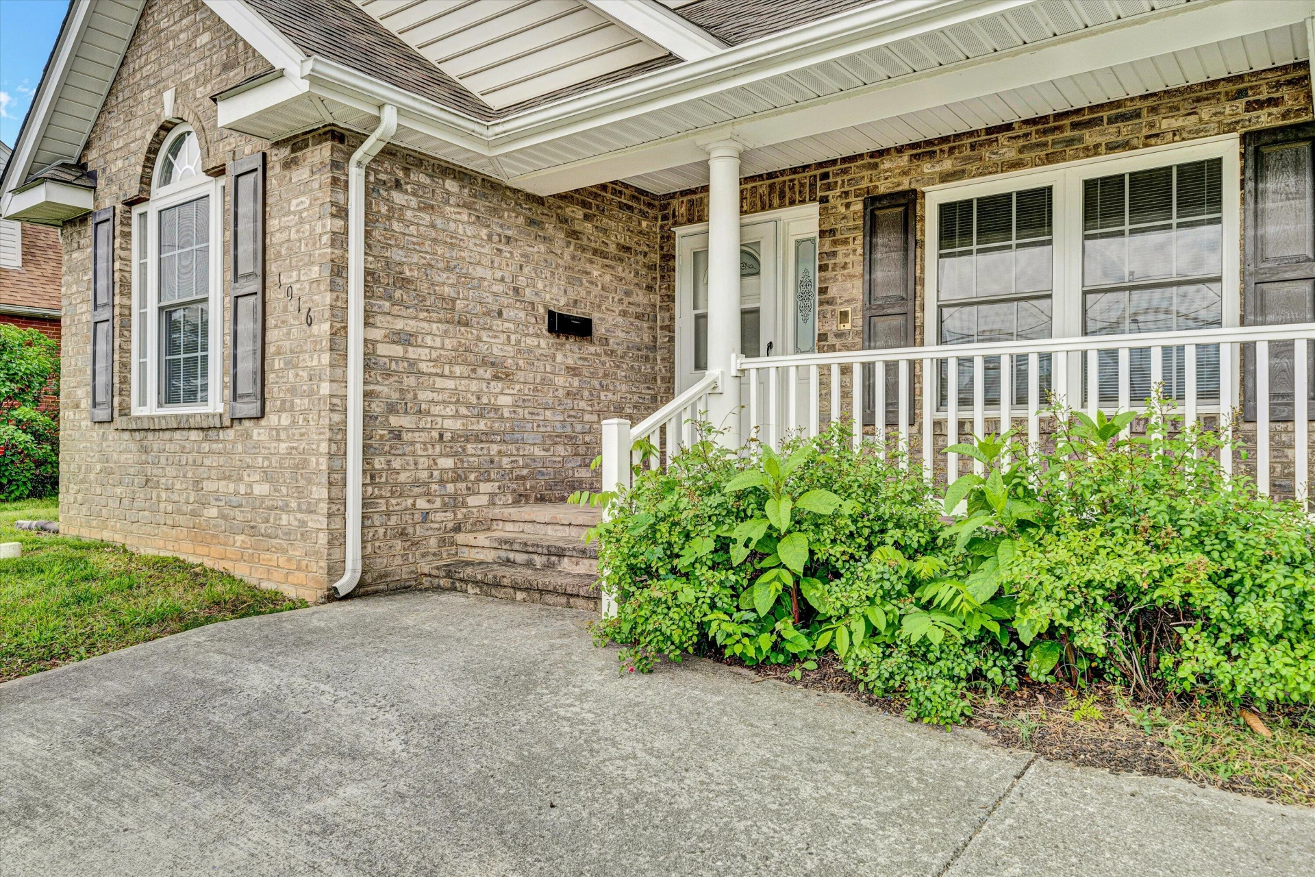 1016 Roanoke BLVD - Photo 3