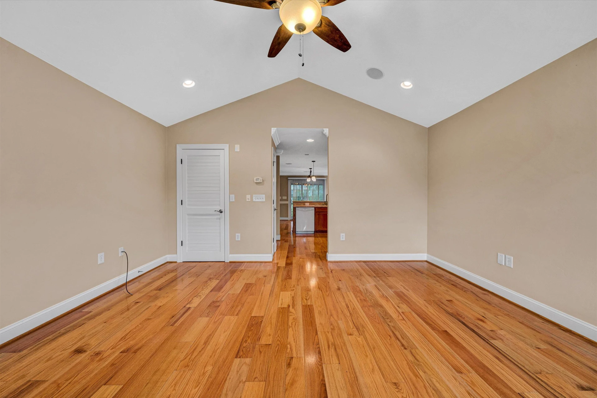 1016 Roanoke BLVD - Photo 7
