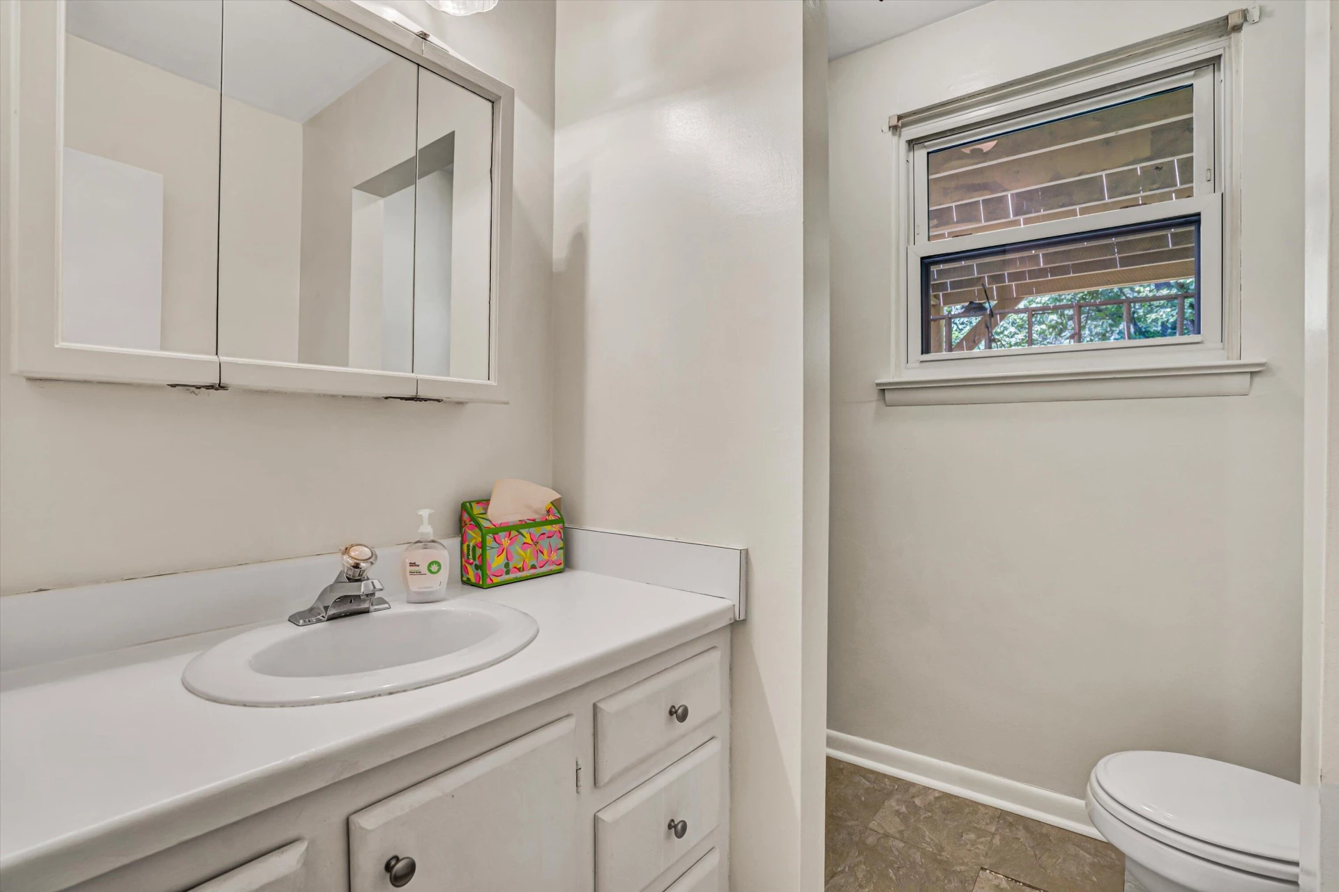 7135 Deerwood RD - Photo 11