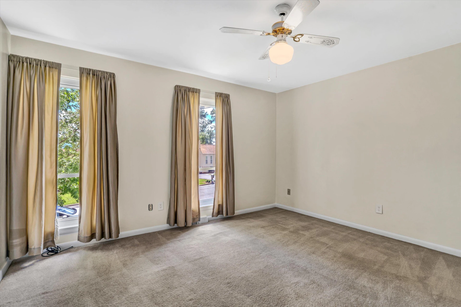 7135 Deerwood RD - Photo 22