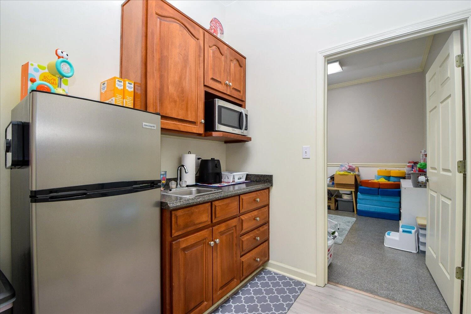 1215 Corporate CIR - Photo 11