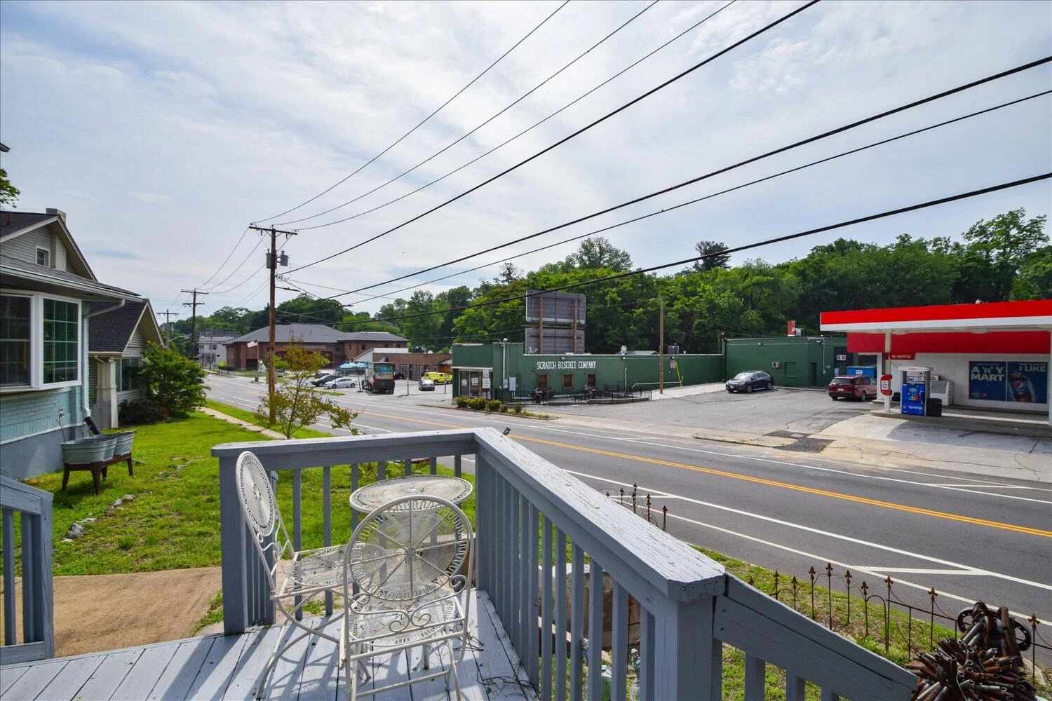1911 Memorial AVE - Photo 11