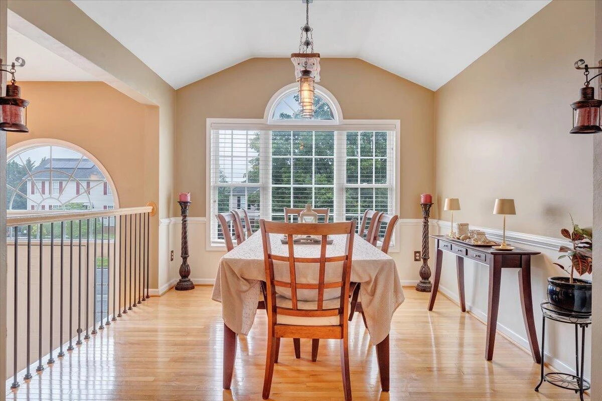 633 Castleridge RD - Photo 14