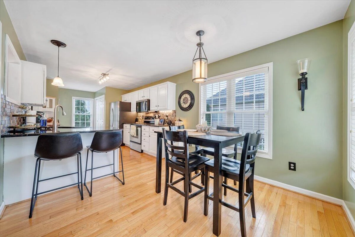 633 Castleridge RD - Photo 20