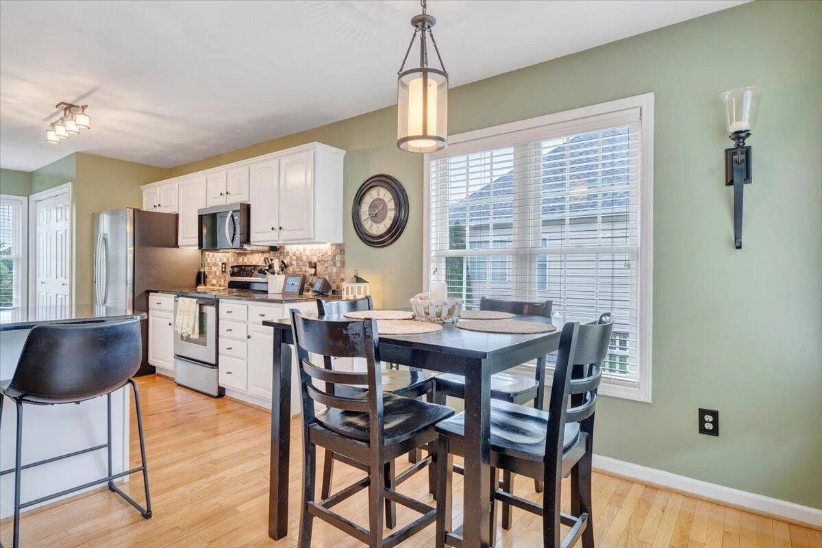 633 Castleridge RD - Photo 21