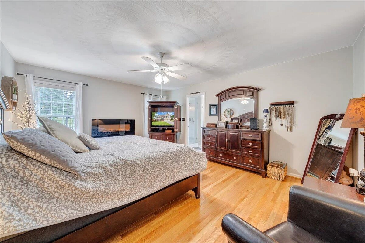633 Castleridge RD - Photo 31