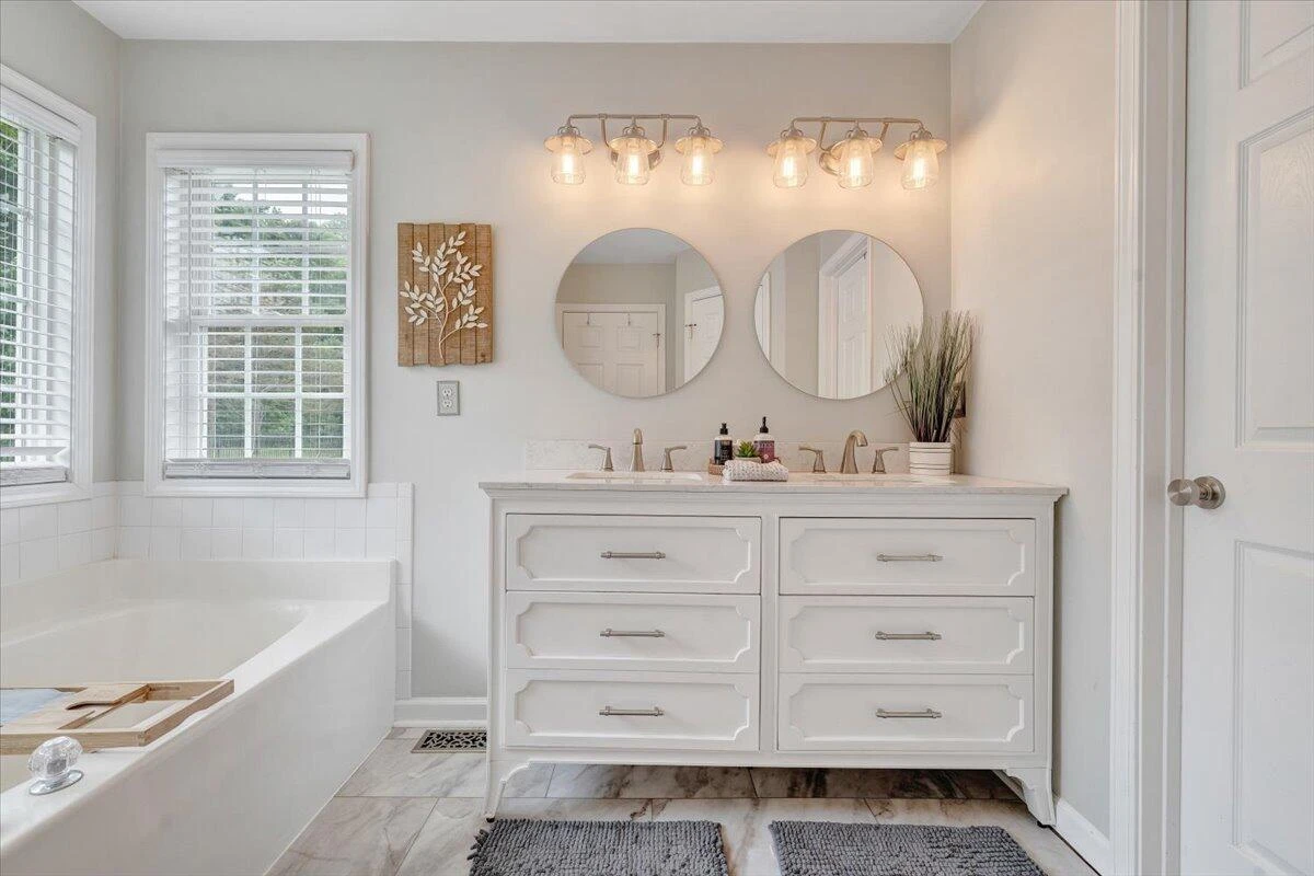 633 Castleridge RD - Photo 35