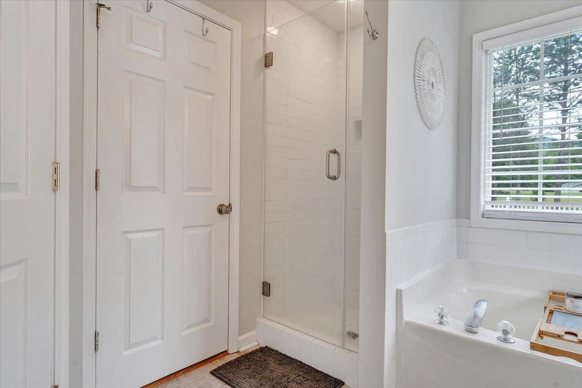 633 Castleridge RD - Photo 37