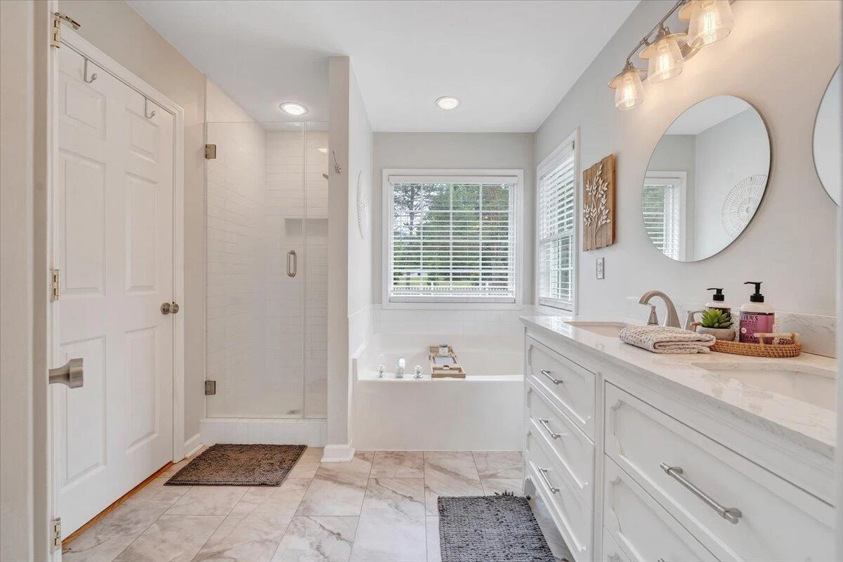 633 Castleridge RD - Photo 38