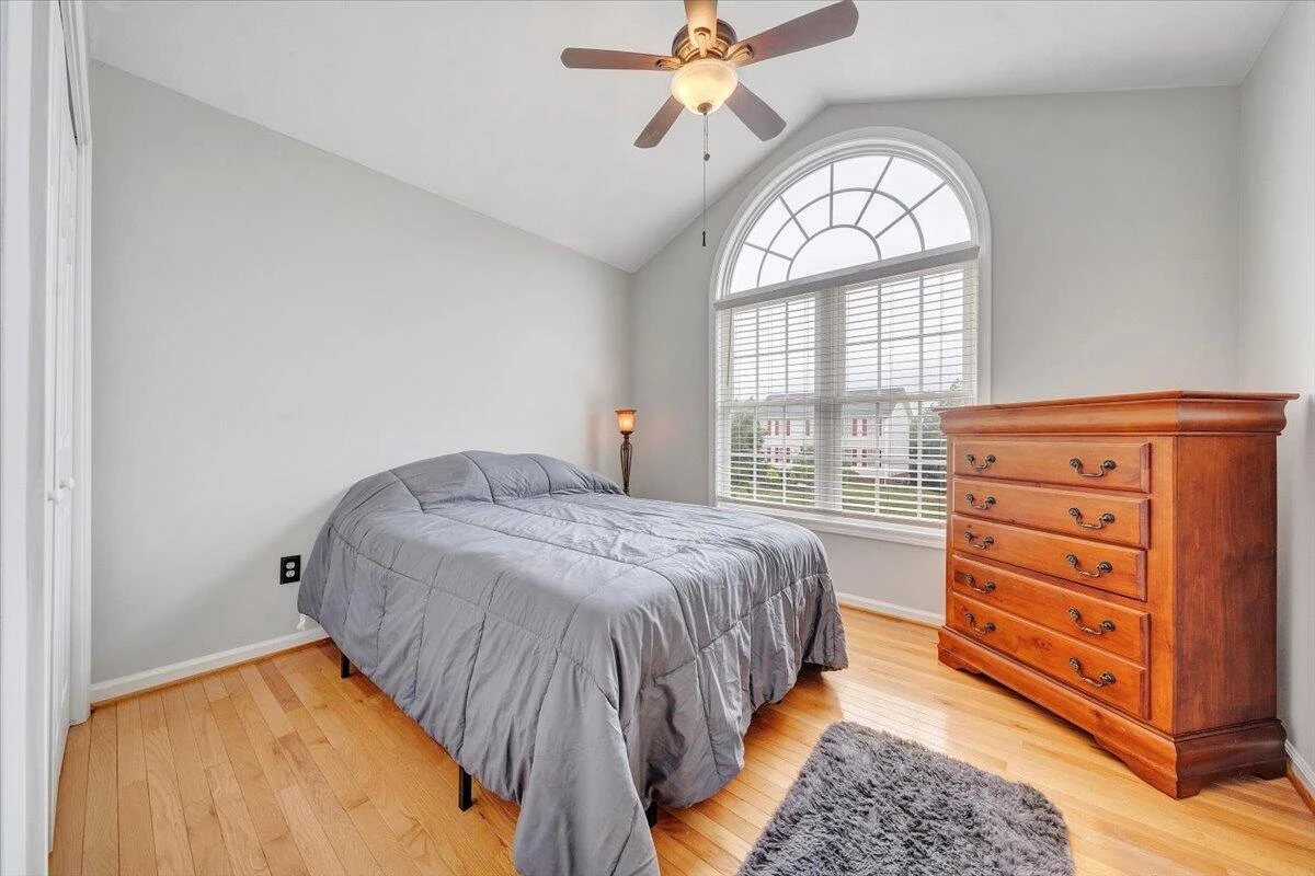 633 Castleridge RD - Photo 40