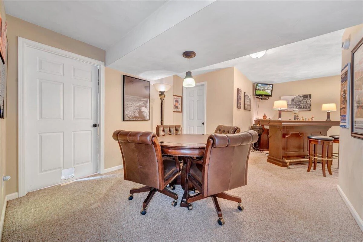 633 Castleridge RD - Photo 47