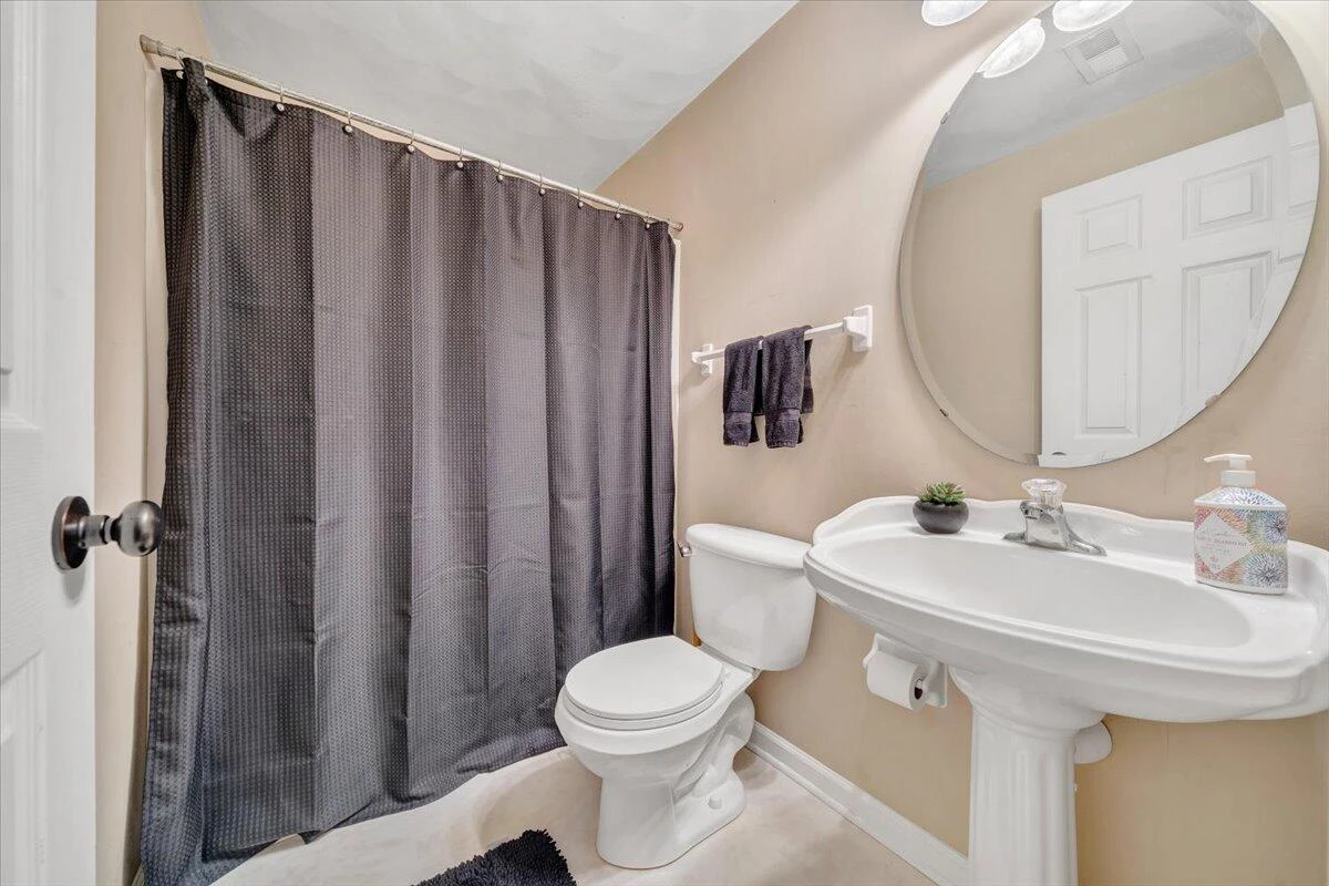 633 Castleridge RD - Photo 49