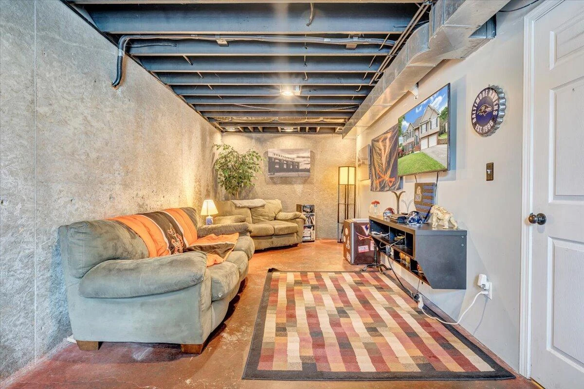 633 Castleridge RD - Photo 50
