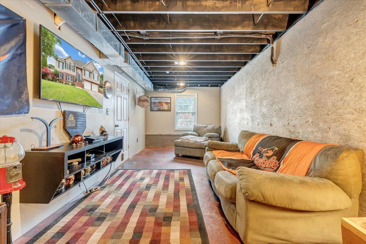 633 Castleridge RD - Photo 51