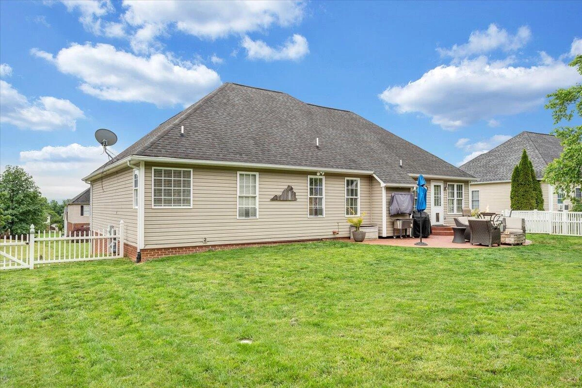 633 Castleridge RD - Photo 57