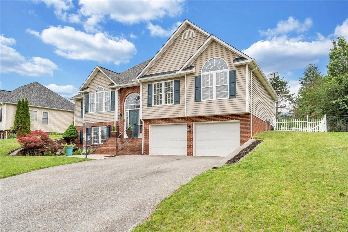 633 Castleridge RD - Photo 61